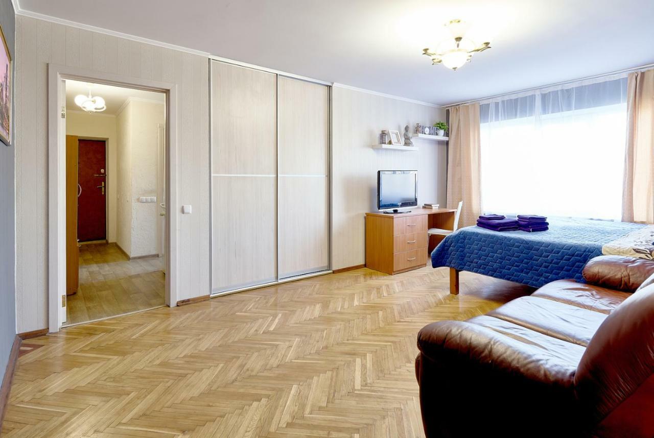 L3-82 Main Street- Modern New Three 3 Separate 3Bedrooms 100 M2 - Central Location, Metro Palace Of Sports - Gulliver Mall, Arena City Kyiv Exterior foto